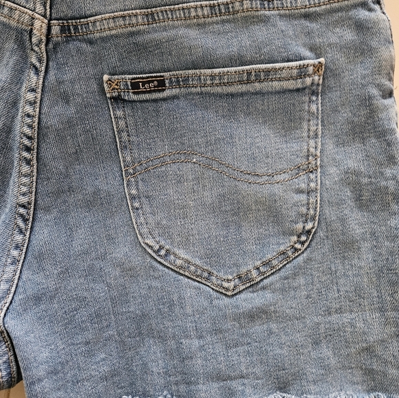 LEE Women's Blue Denim Shorts Size 14 - Picture 6 of 8
